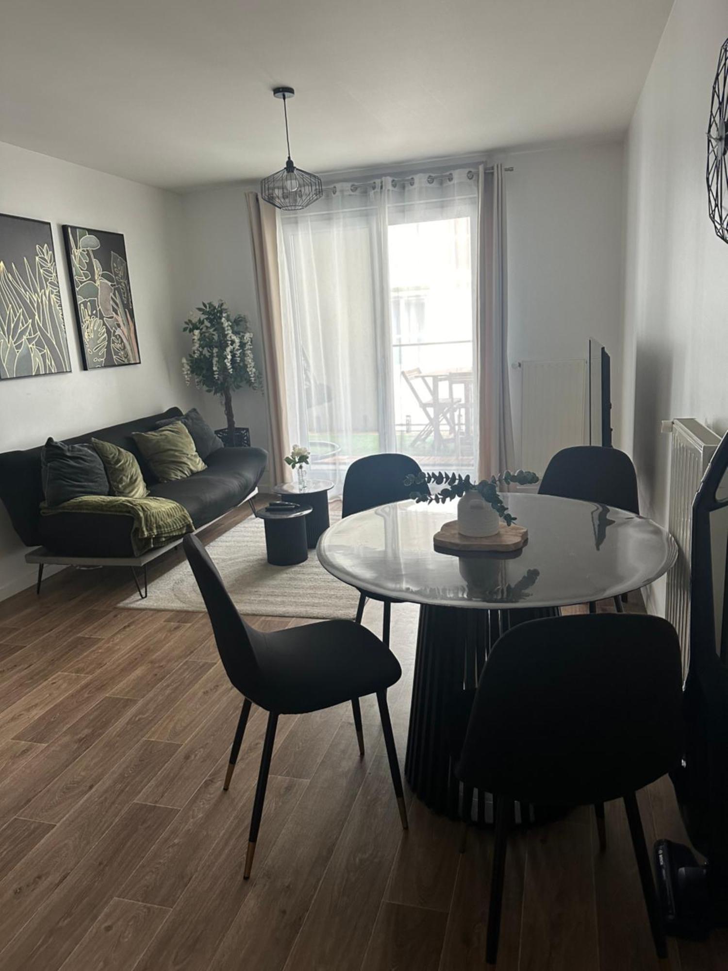 Ferienwohnung Cosy House A 6 Min Du Rer A Et Psa Carrières-sous-Poissy Exterior foto